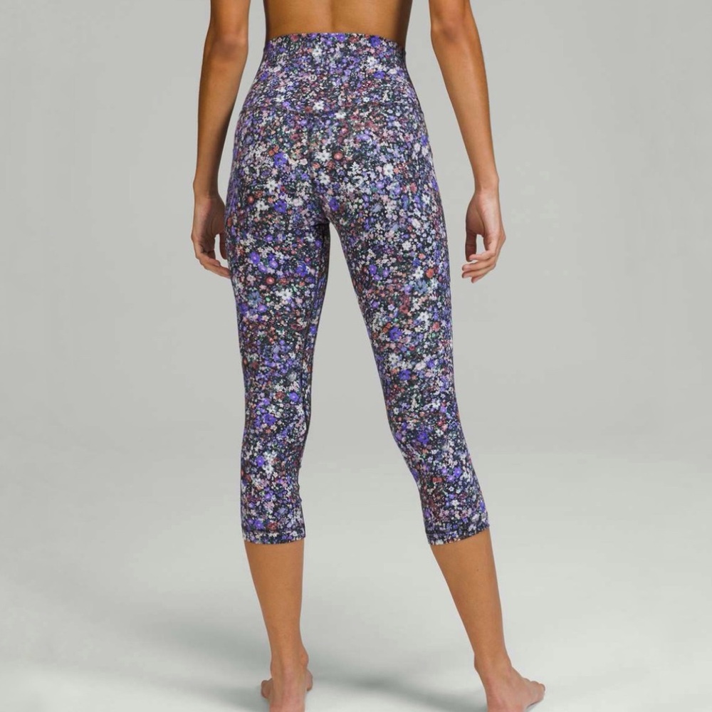 Lululemon black purple flower burst multi Align High-Rise Crop 21” legging - Picture 7 of 10